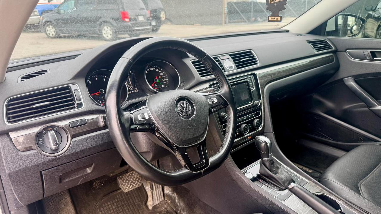 2017 Volkswagen Passat SE Photo