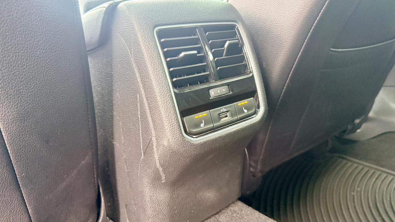 2017 Volkswagen Passat SE Photo