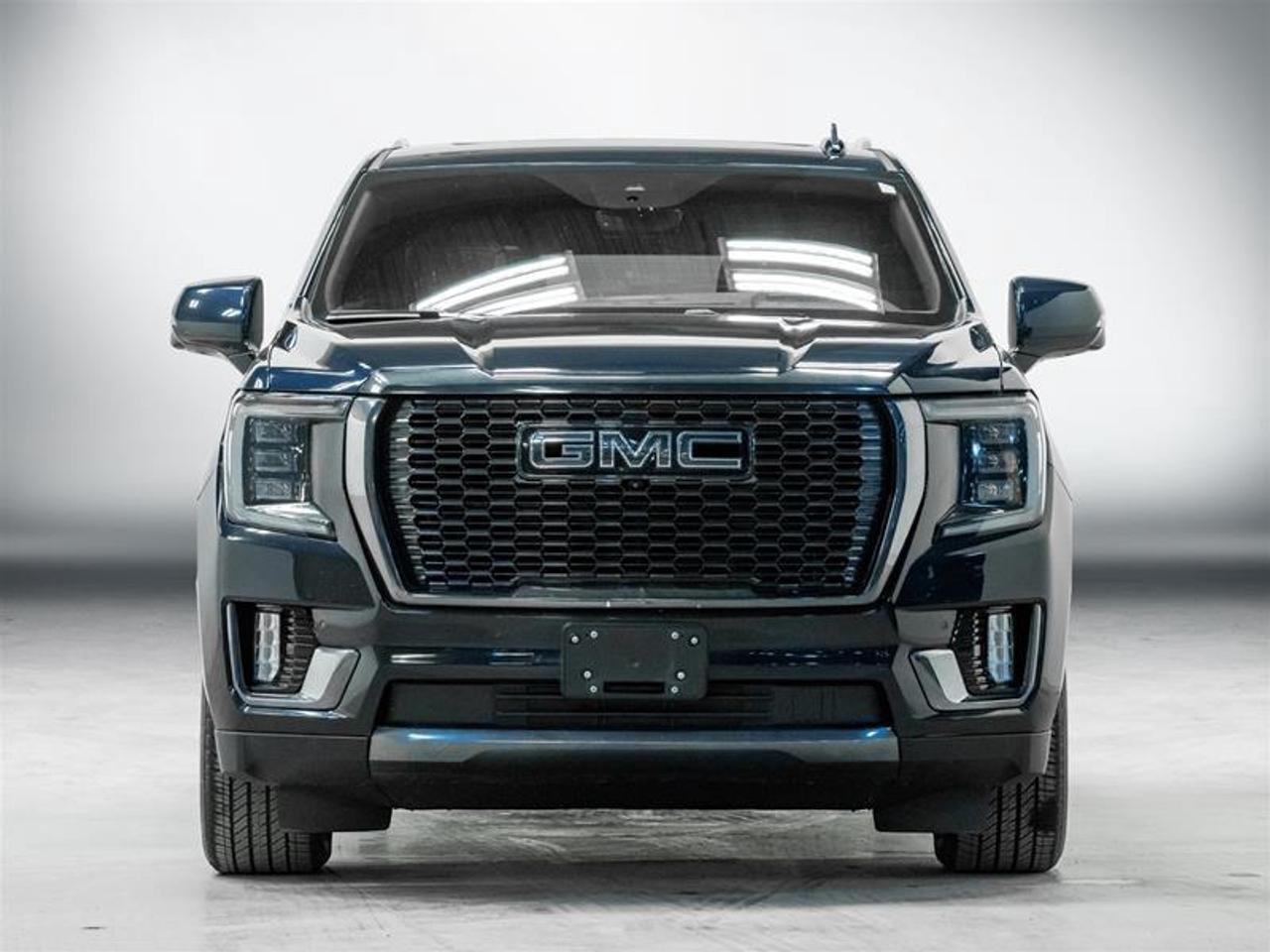 2024 GMC Yukon Denali Ultimate 4dr 4x4 Photo2