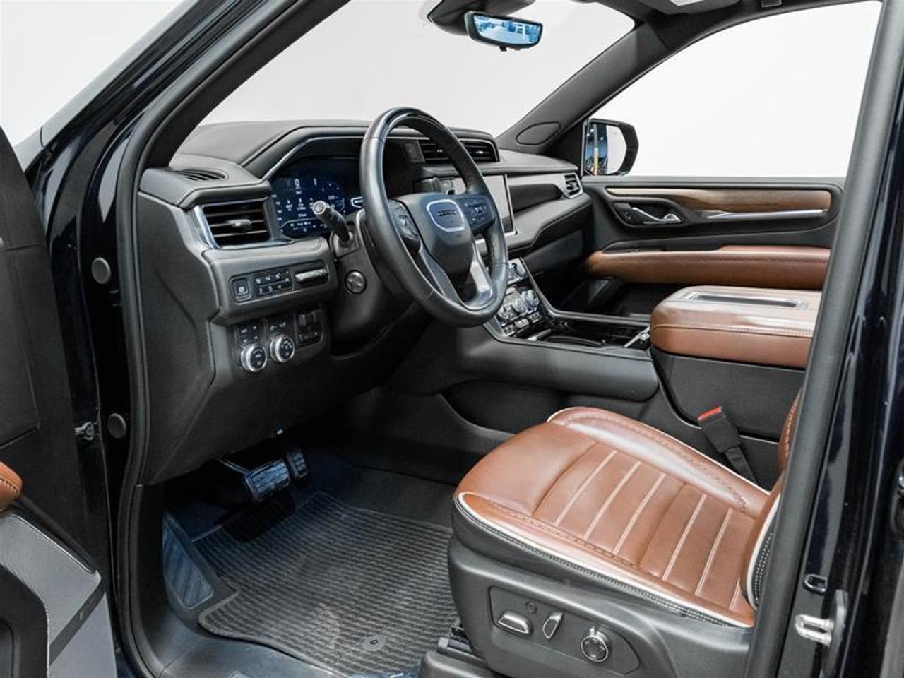 2024 GMC Yukon Denali Ultimate 4dr 4x4 Photo