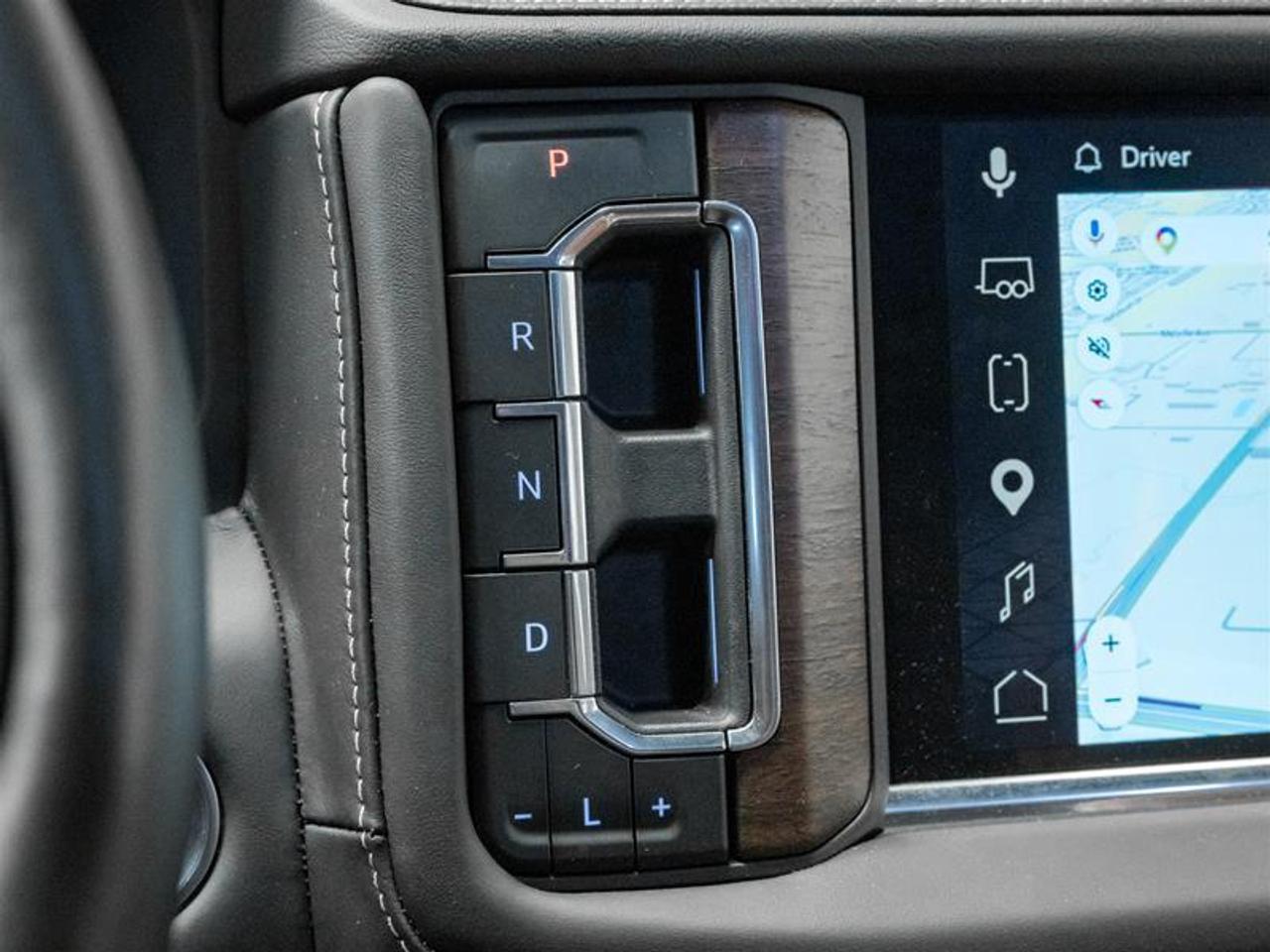 2024 GMC Yukon Denali Ultimate 4dr 4x4 Photo