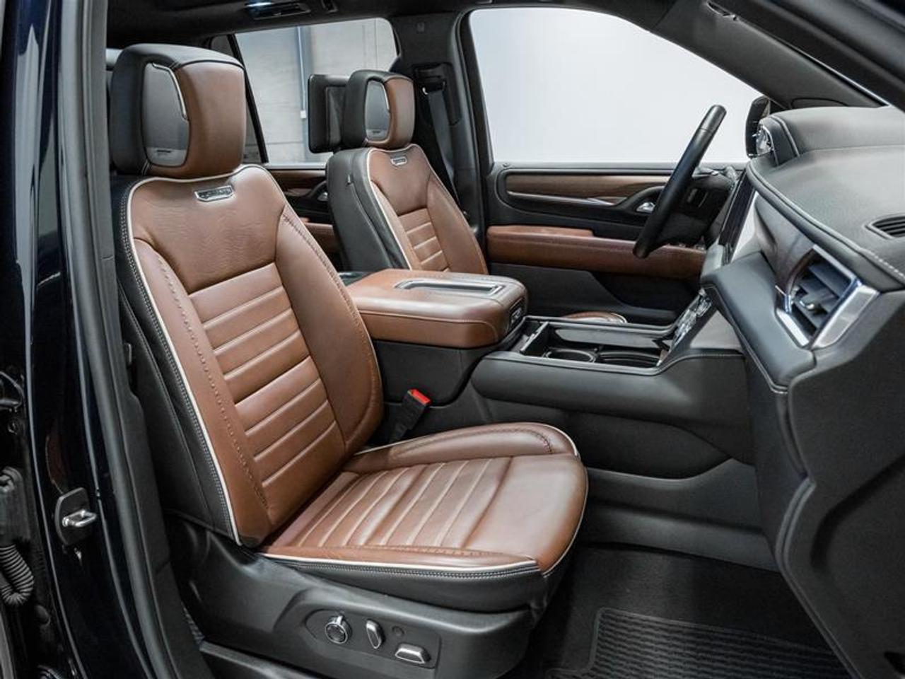 2024 GMC Yukon Denali Ultimate 4dr 4x4 Photo