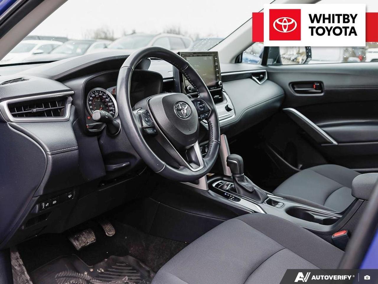 2022 Toyota Corolla Cross LE 2.0L Photo