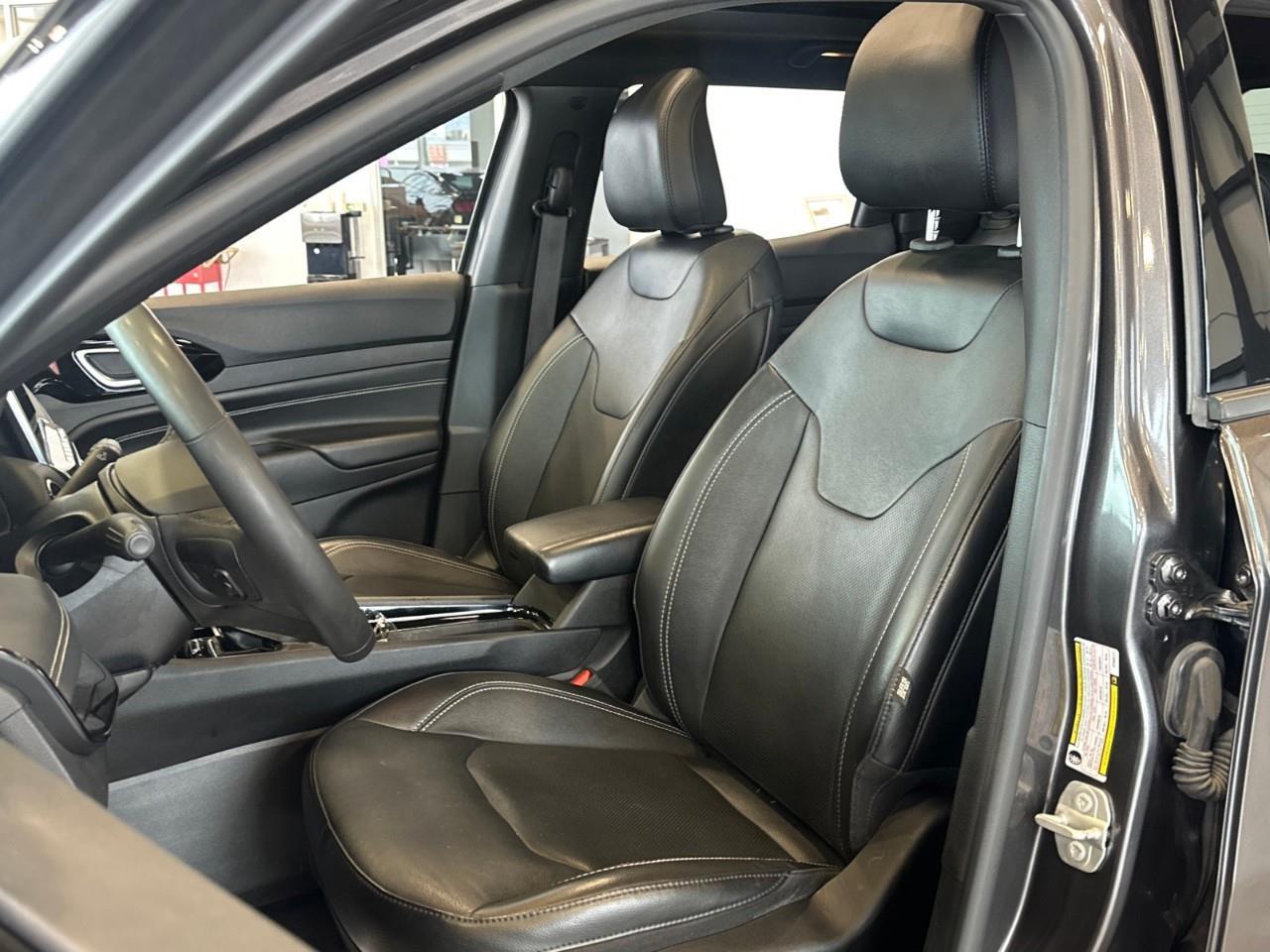 2023 Jeep Compass Altitude 4dr 4x4 Photo