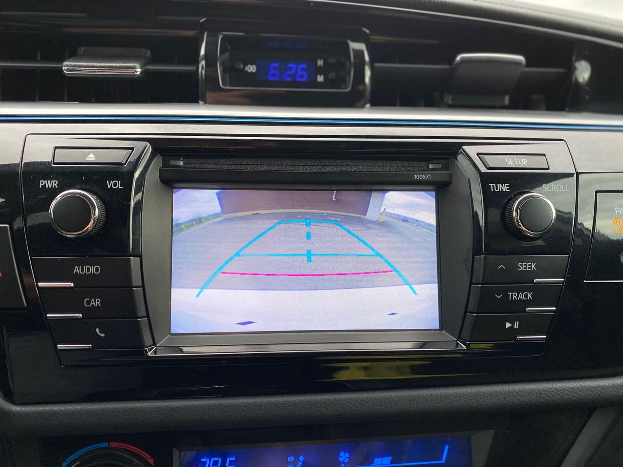 2016 Toyota Corolla SE | LEATHER | SUNROOF | NO ACCIDENT Photo