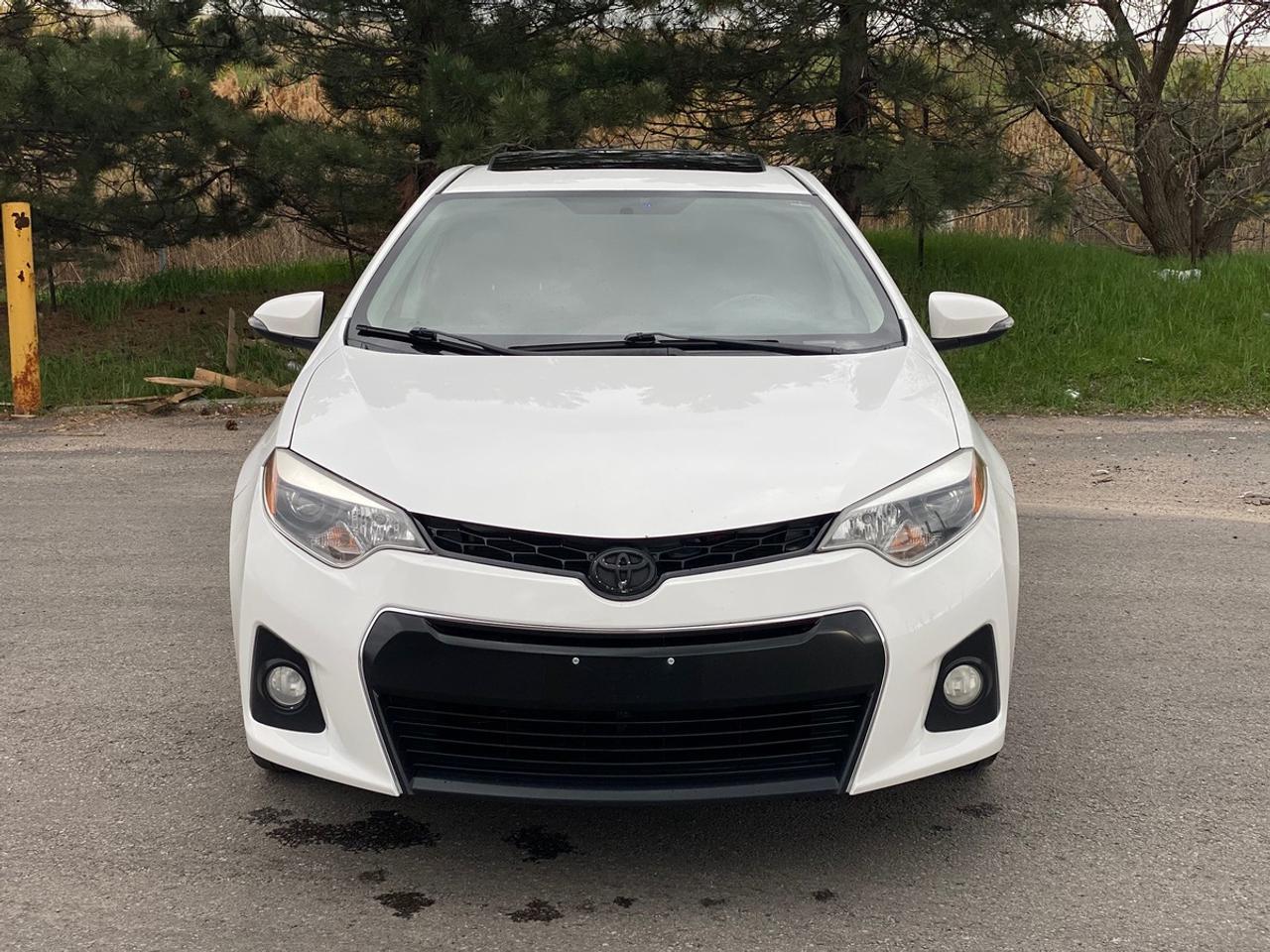 2016 Toyota Corolla SE | LEATHER | SUNROOF | NO ACCIDENT Photo