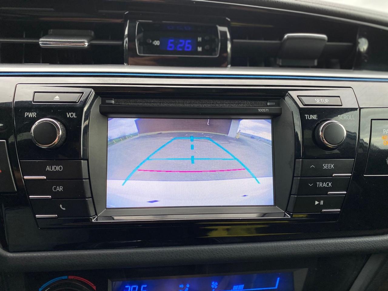 2016 Toyota Corolla SE | LEATHER | SUNROOF | NO ACCIDENT Photo