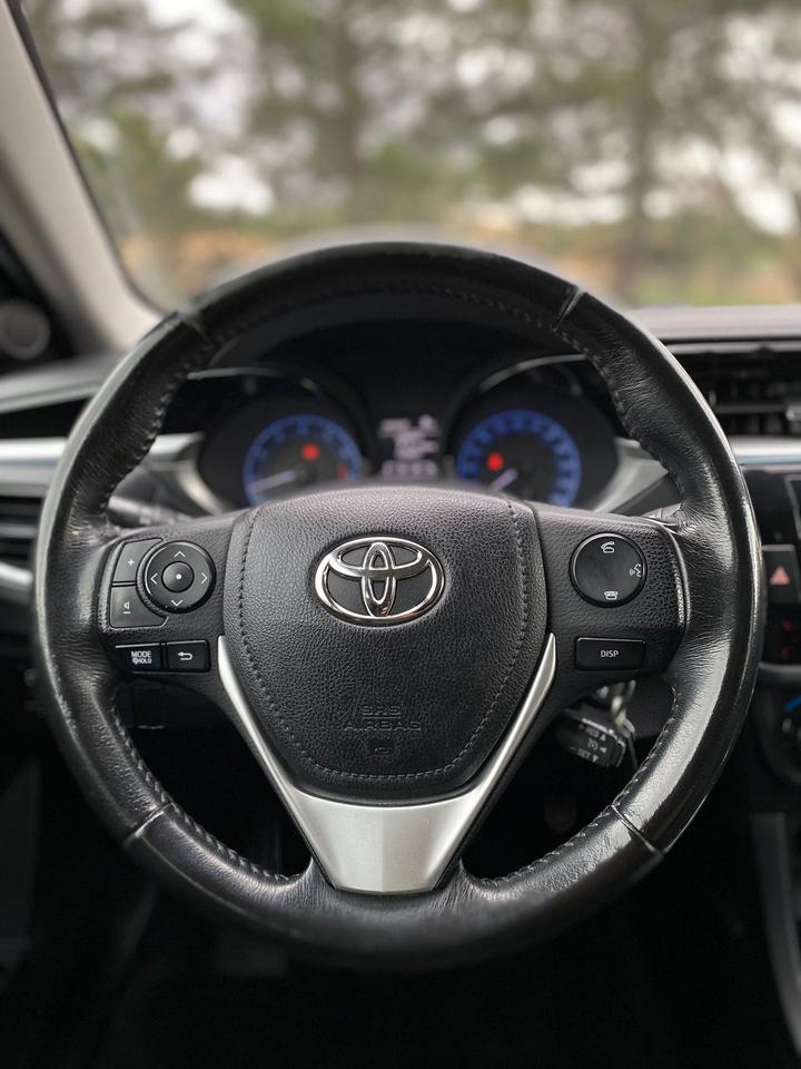 2016 Toyota Corolla SE | LEATHER | SUNROOF | NO ACCIDENT Photo
