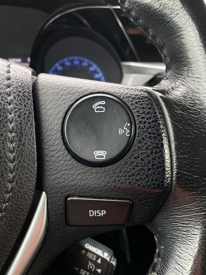 2016 Toyota Corolla SE | LEATHER | SUNROOF | NO ACCIDENT Photo