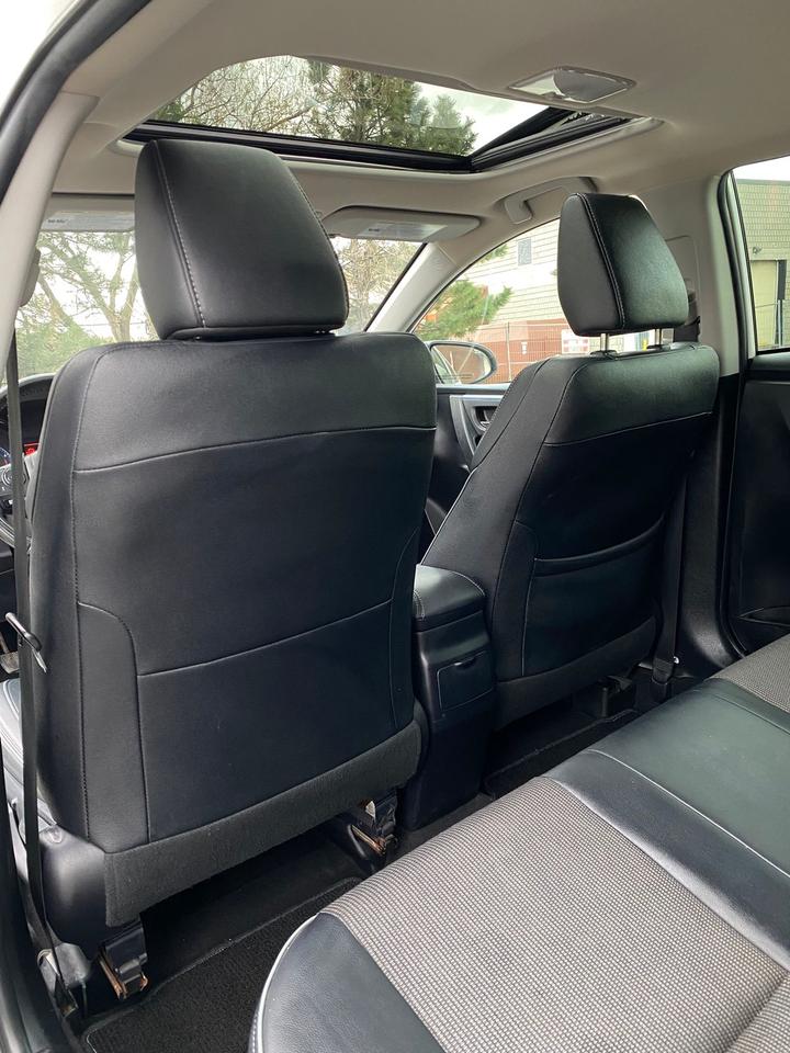 2016 Toyota Corolla SE | LEATHER | SUNROOF | NO ACCIDENT Photo