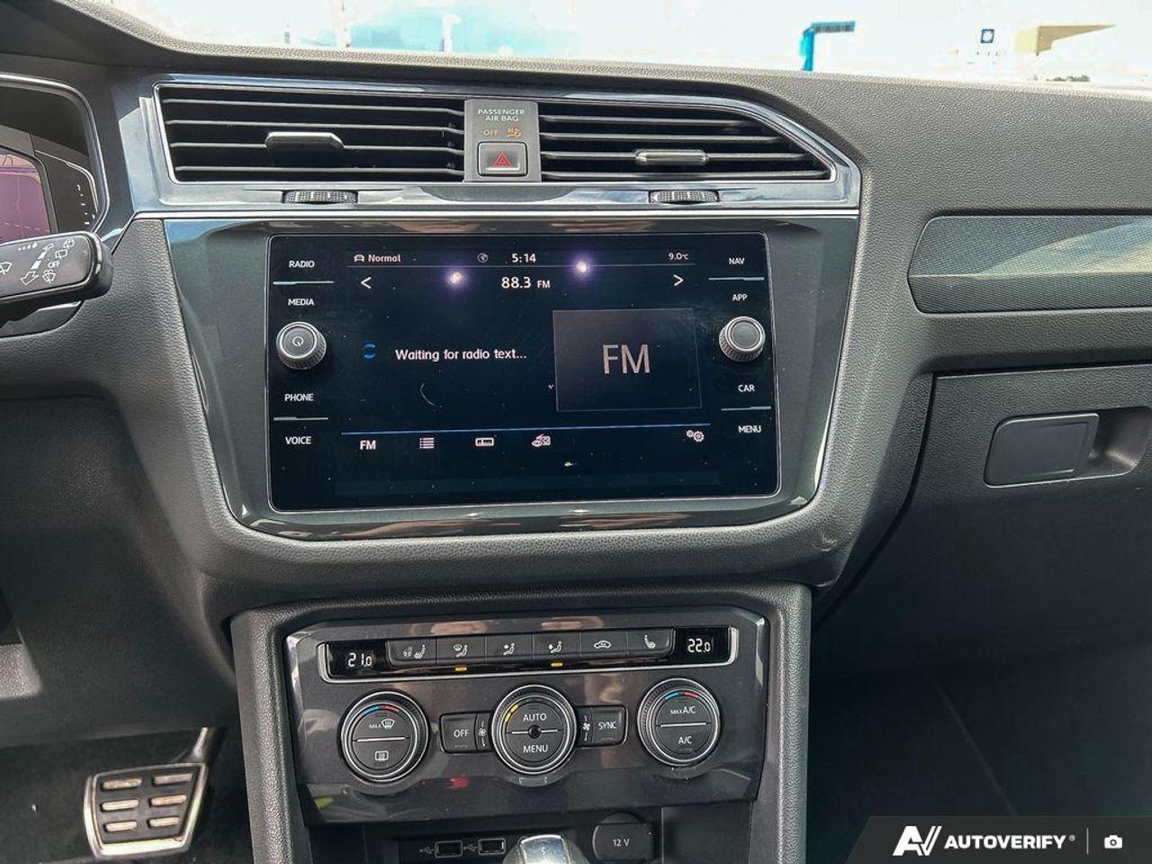 2020 Volkswagen Tiguan Highline 4dr All-wheel Drive 4MOTION Photo