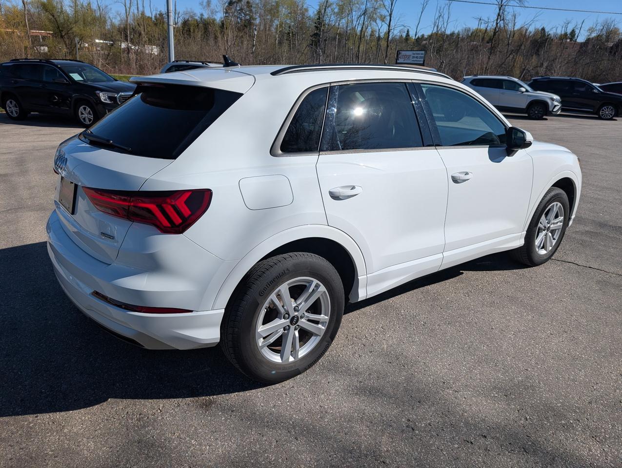 2022 Audi Q3 45 Komfort 4dr All-Wheel Drive quattro Sport Utility Photo4