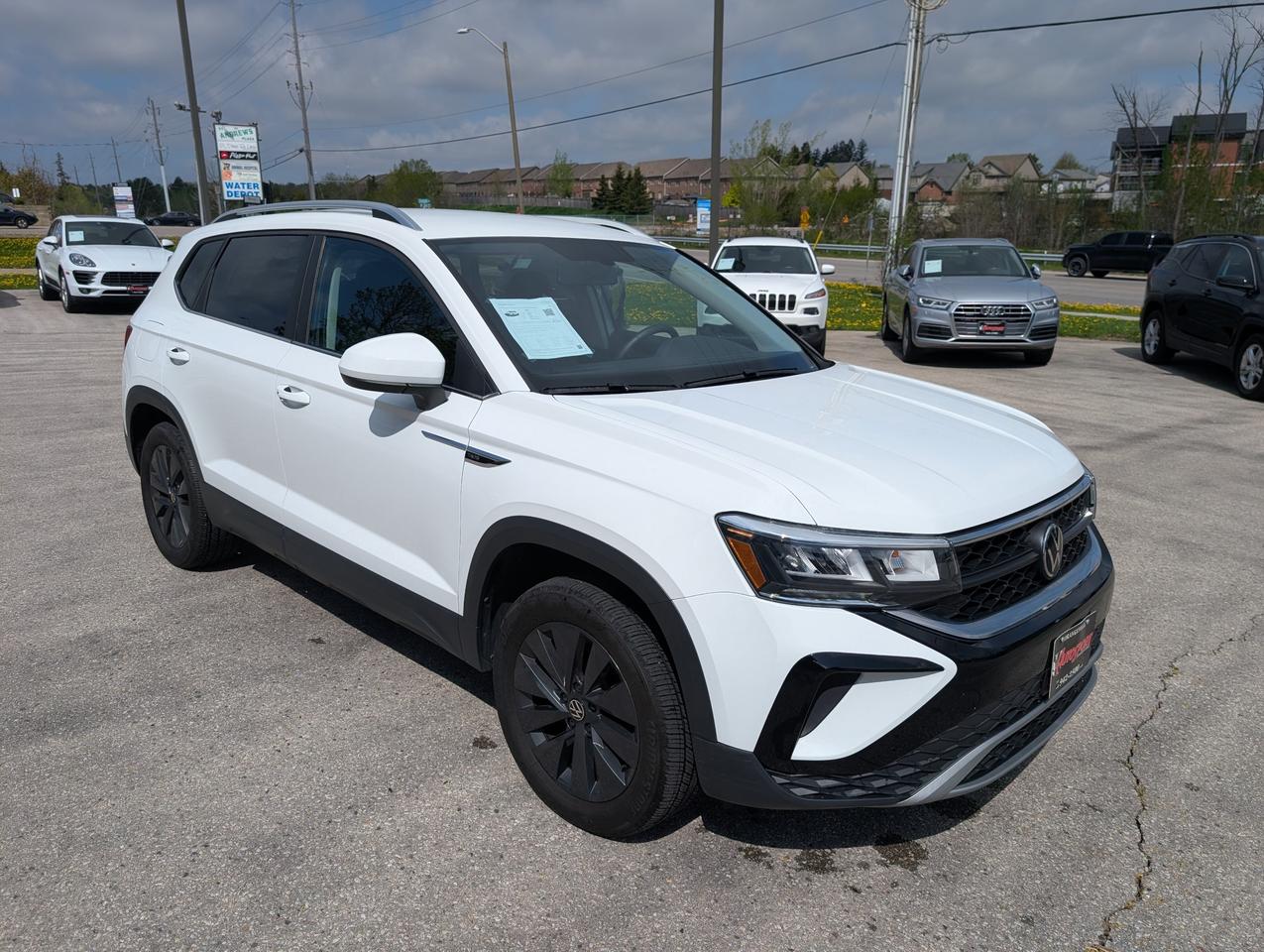 2022 Volkswagen Taos Comfortline 4dr All-Wheel Drive 4MOTION Photo