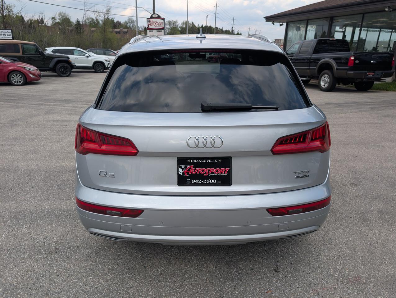 2018 Audi Q5 2.0T Technik 4dr All-wheel Drive quattro Sport Utility Photo4