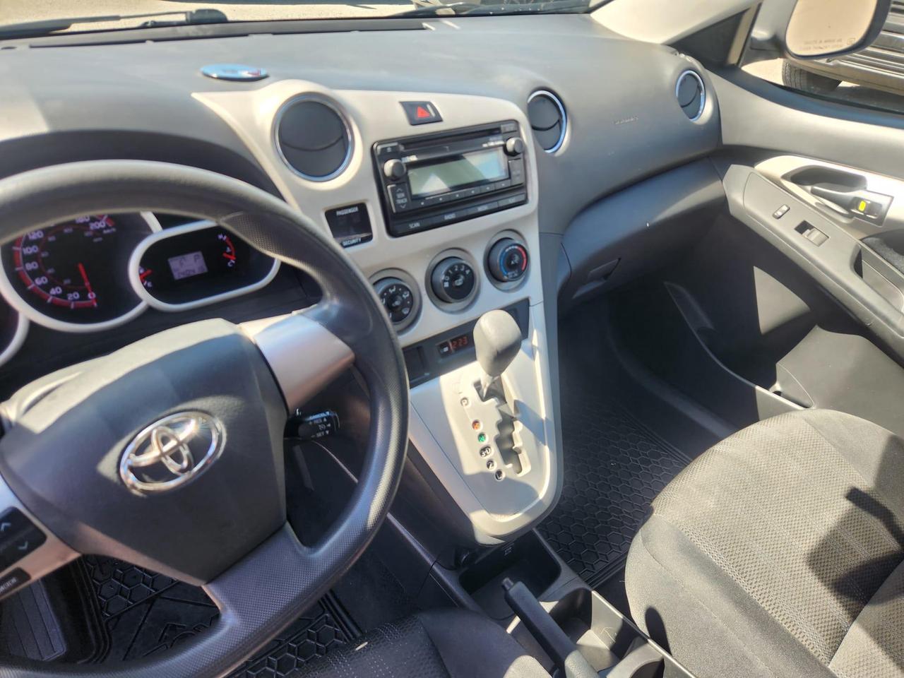2014 Toyota Matrix Base (A4) 5dr Front-Wheel Drive Photo