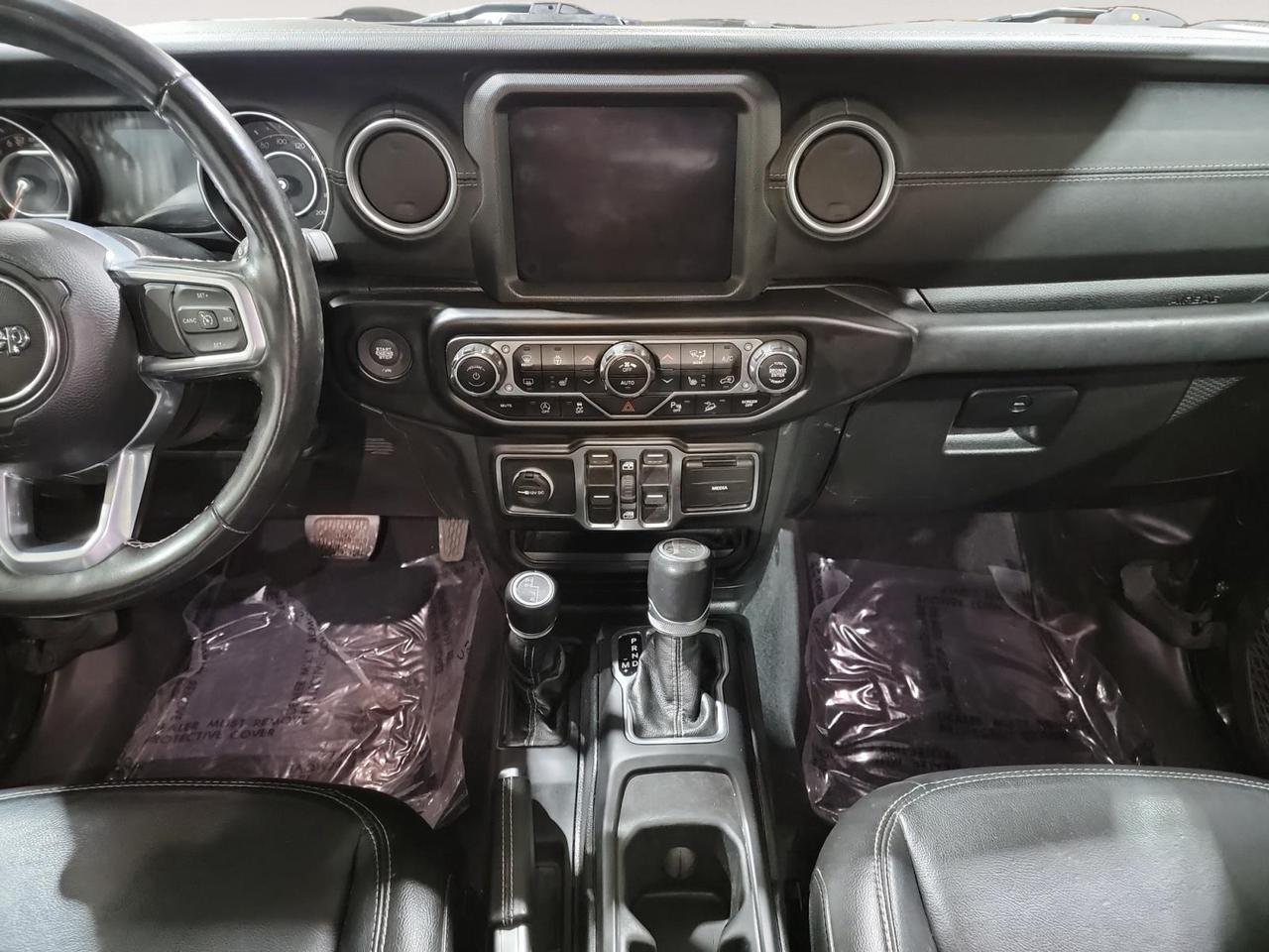 2020 Jeep WRANGLER UNLIMITED Sahara 4dr 4x4 Photo