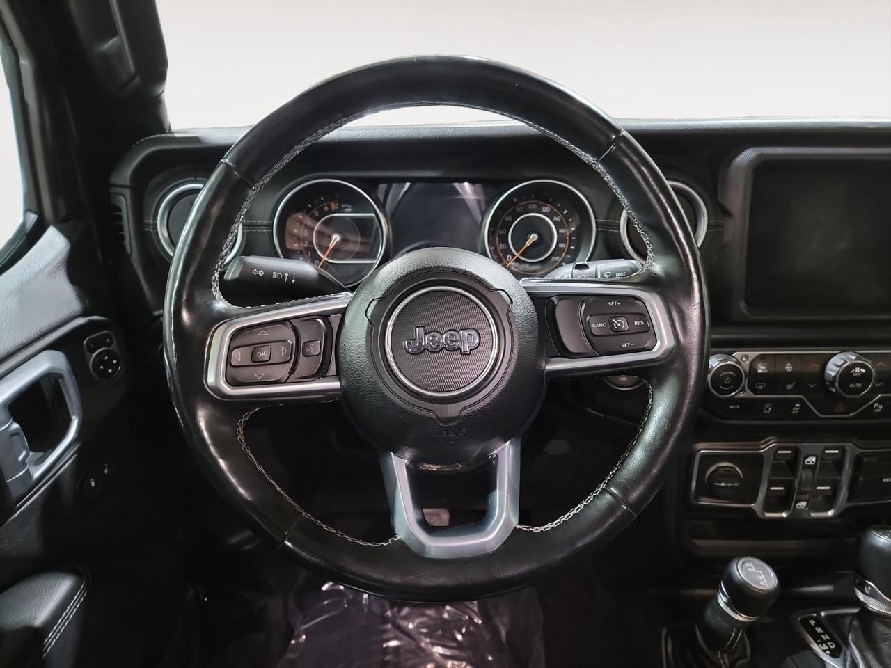 2020 Jeep WRANGLER UNLIMITED Sahara 4dr 4x4 Photo