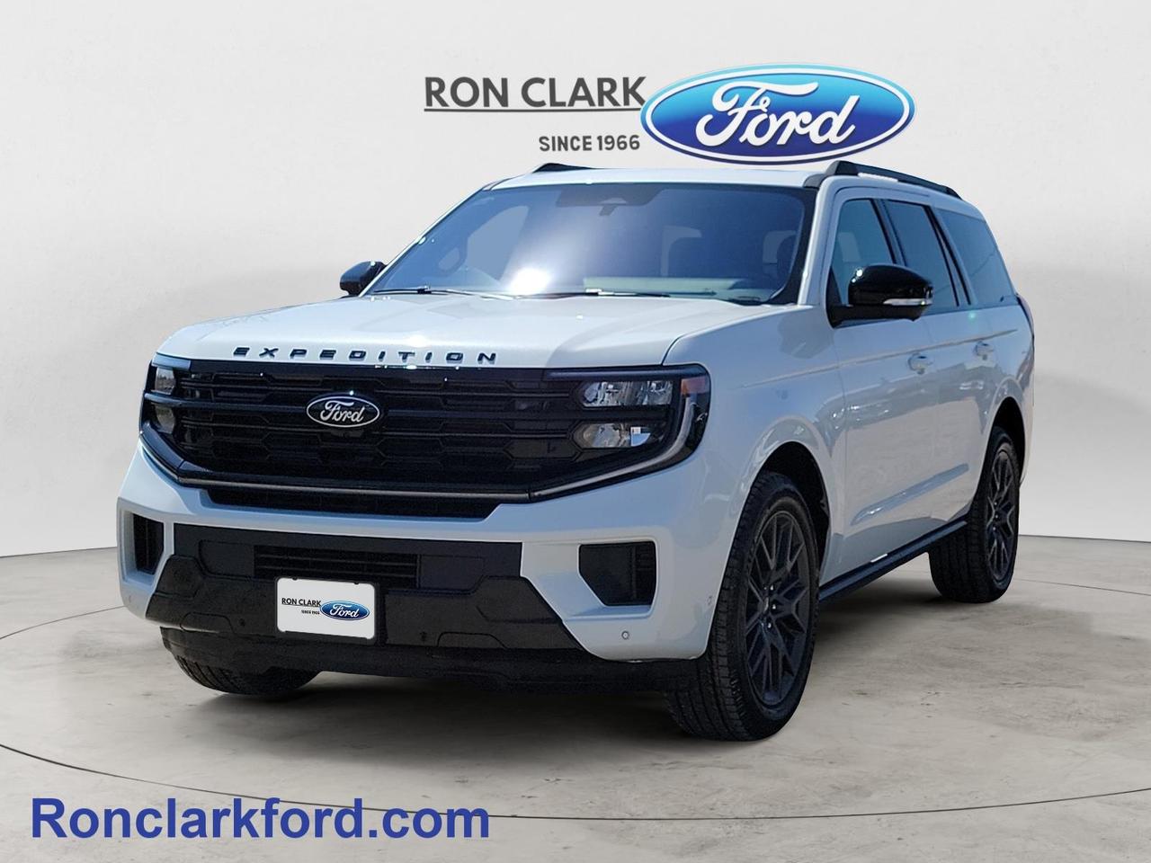 2025 Ford Expedition Platinum 4dr 4x4 Photo2