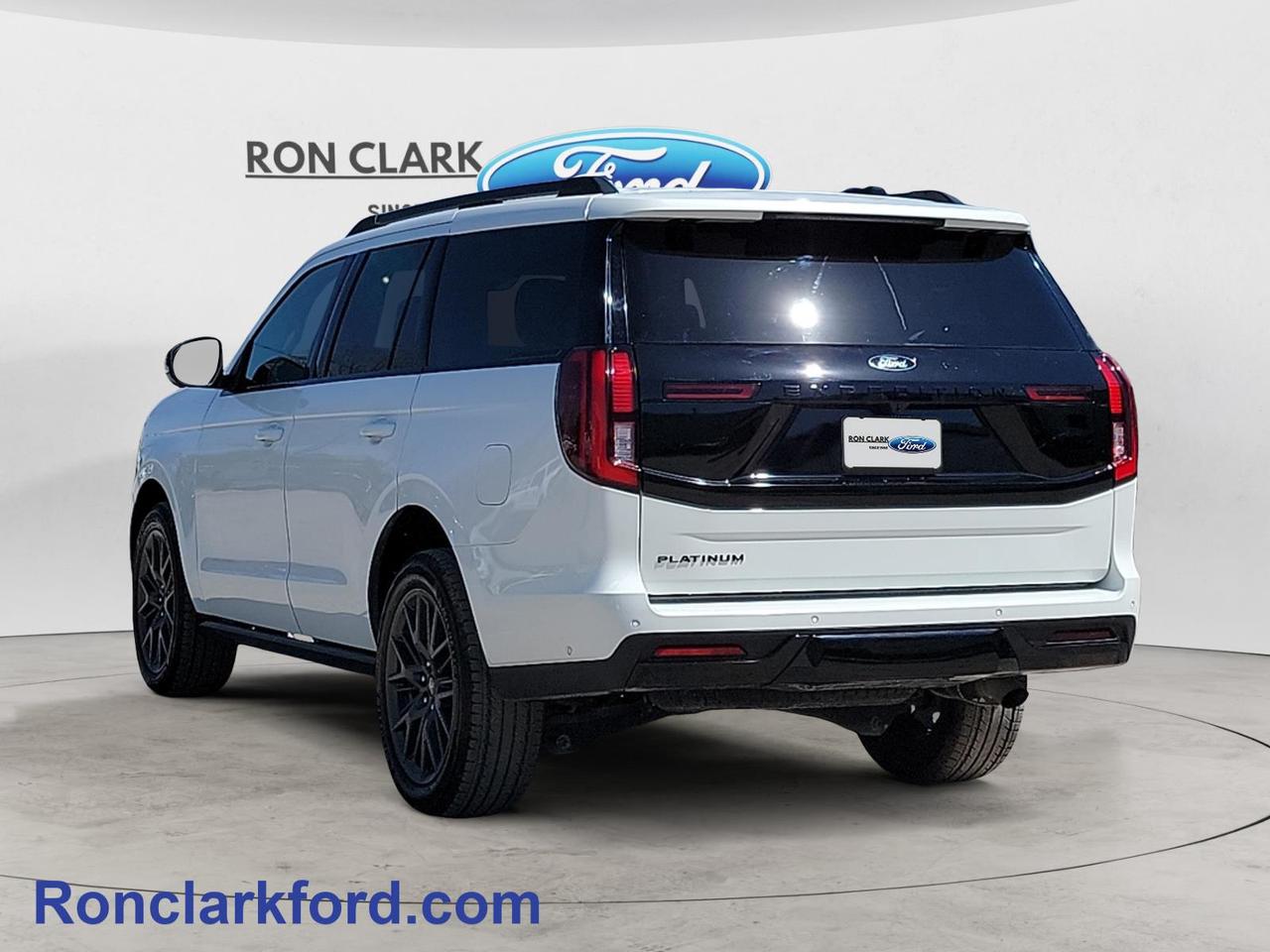 2025 Ford Expedition Platinum 4dr 4x4 Photo4