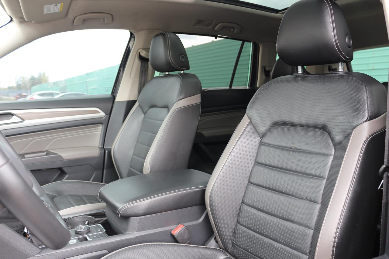 2023 Volkswagen Atlas SEL Photo