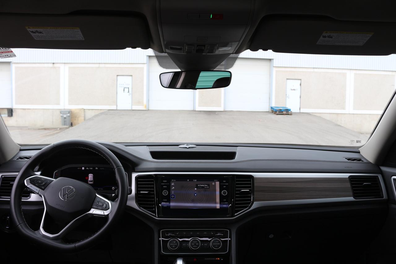 2023 Volkswagen Atlas SEL Photo