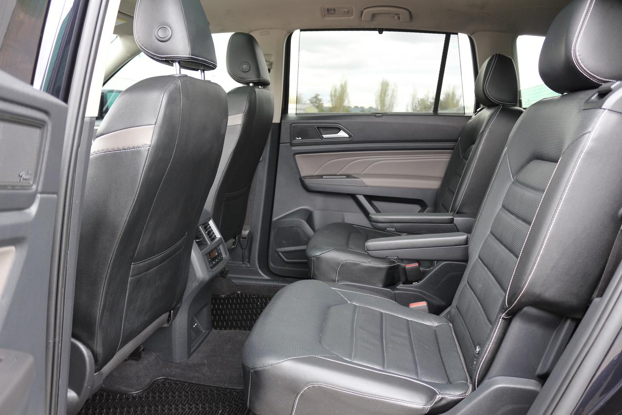2023 Volkswagen Atlas SEL Photo