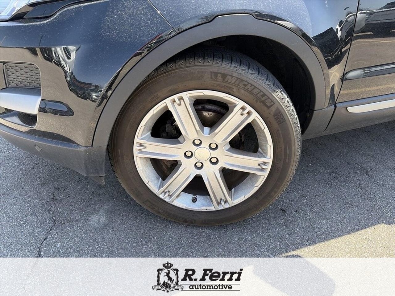 2015 Land Rover Range Rover Evoque Pure 4x4 5-Door Photo