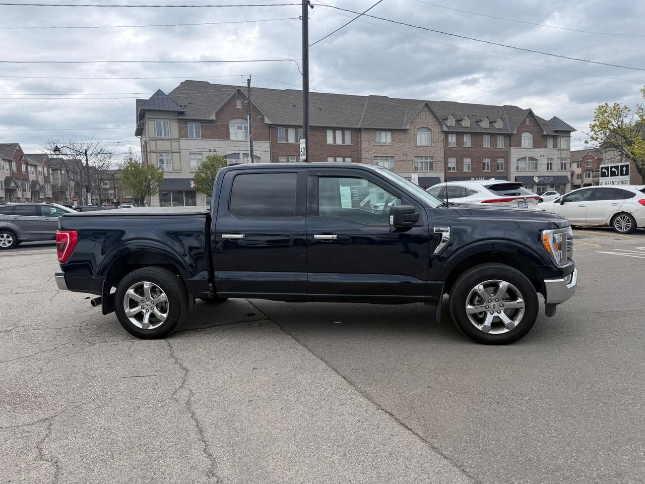 2023 Ford F-150 XLT Photo3