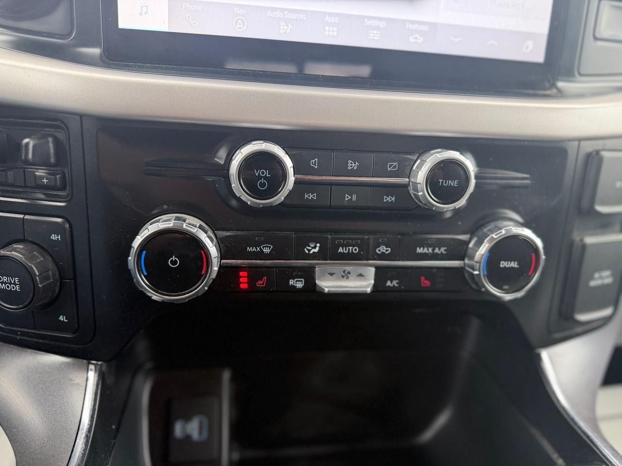2023 Ford F-150 XLT Photo