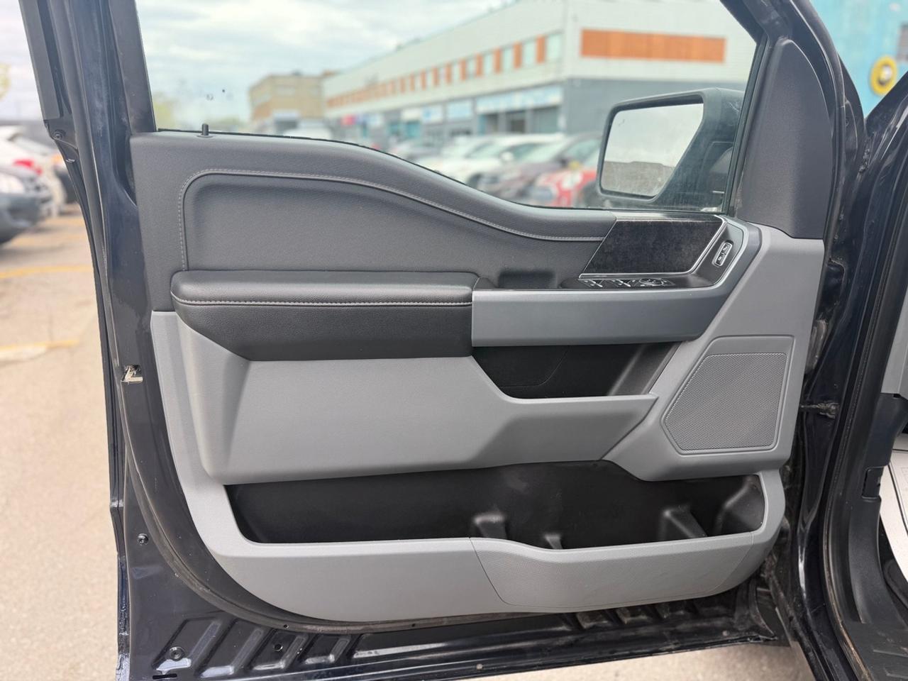 2023 Ford F-150 XLT Photo