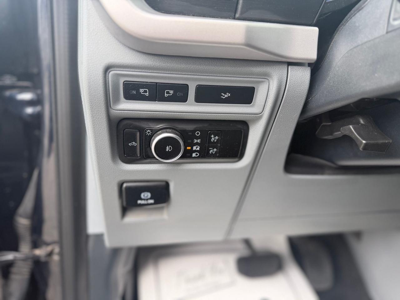2023 Ford F-150 XLT Photo