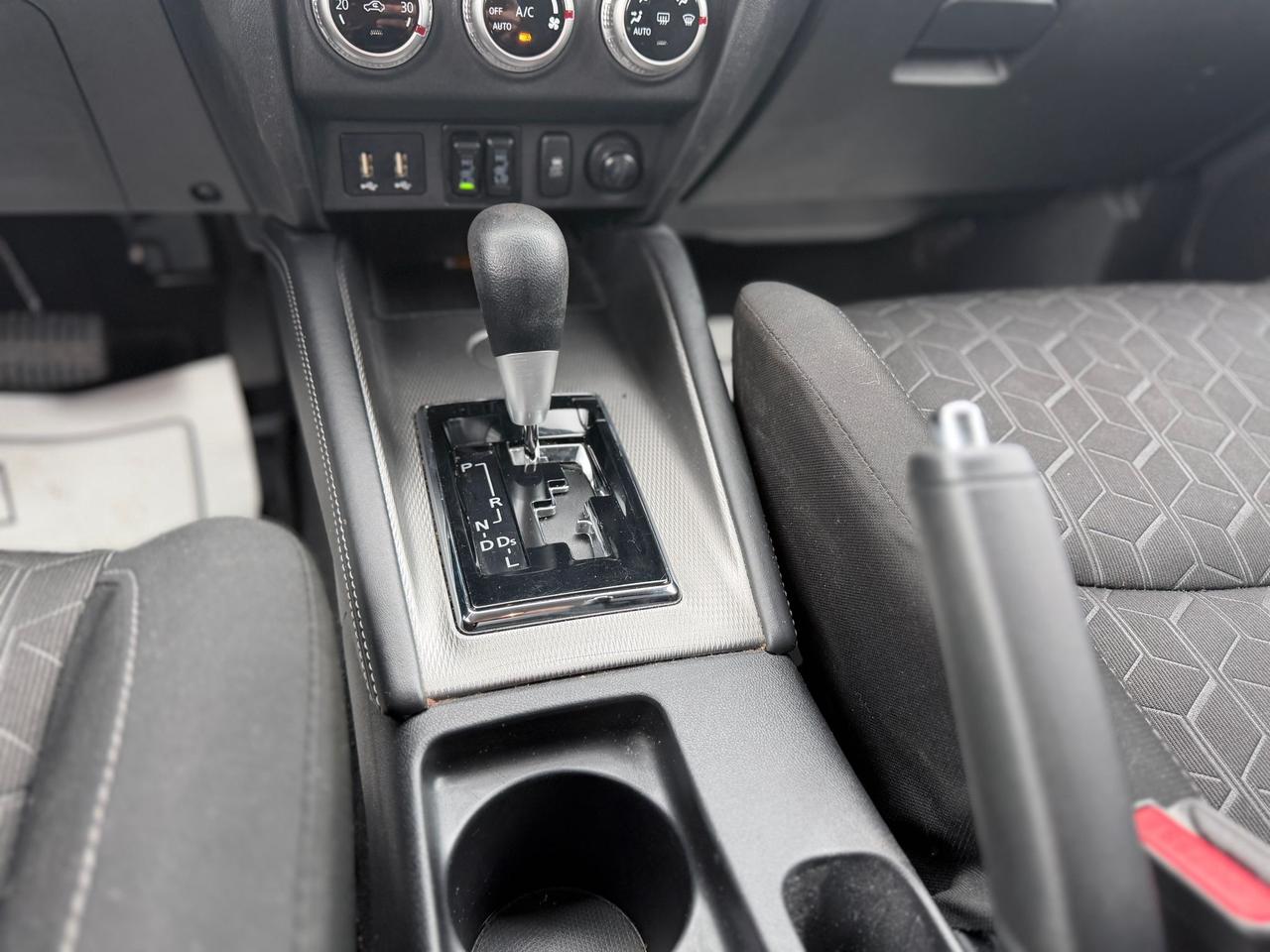 2025 Mitsubishi RVR SE Photo