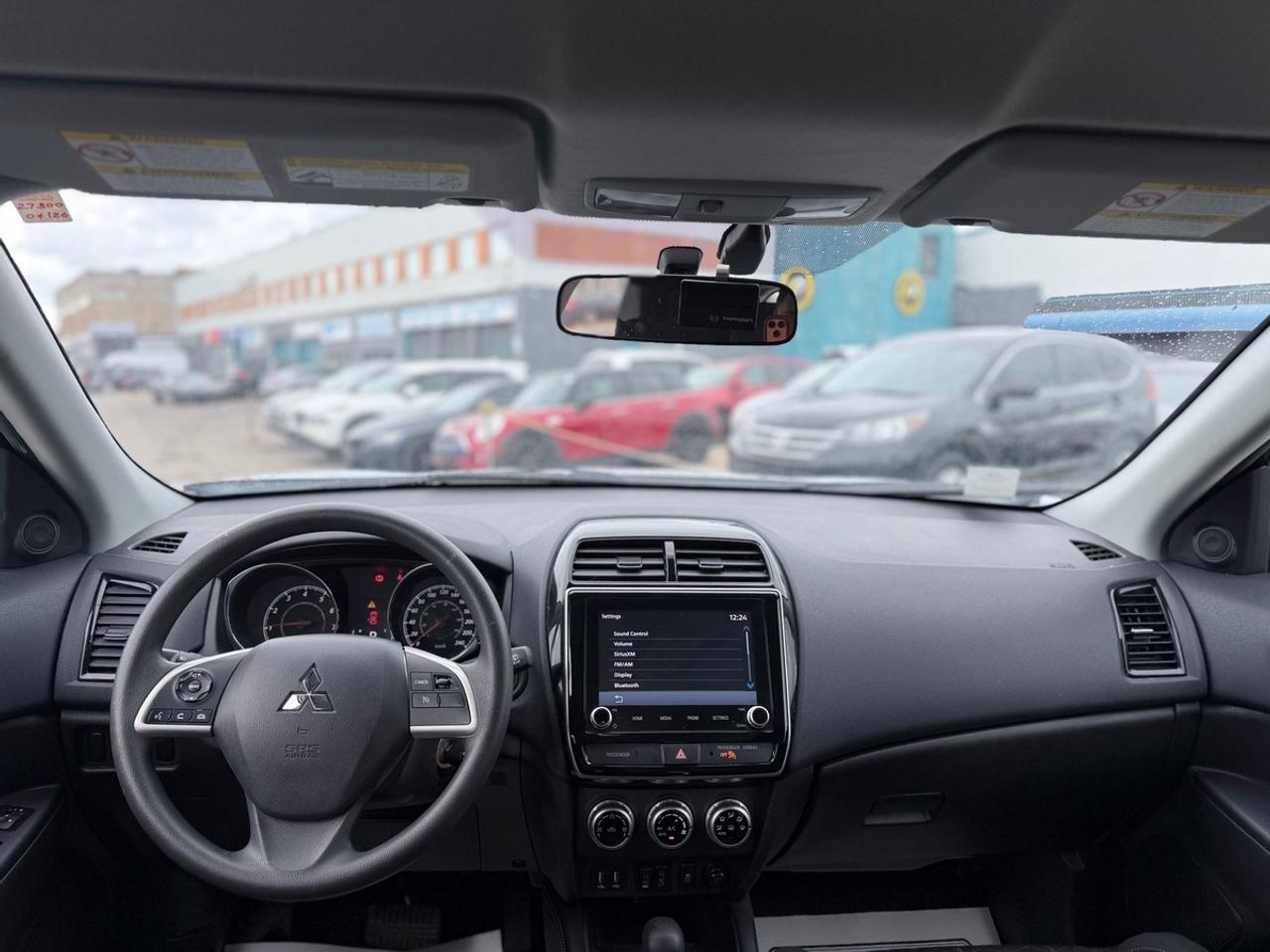 2025 Mitsubishi RVR SE Photo