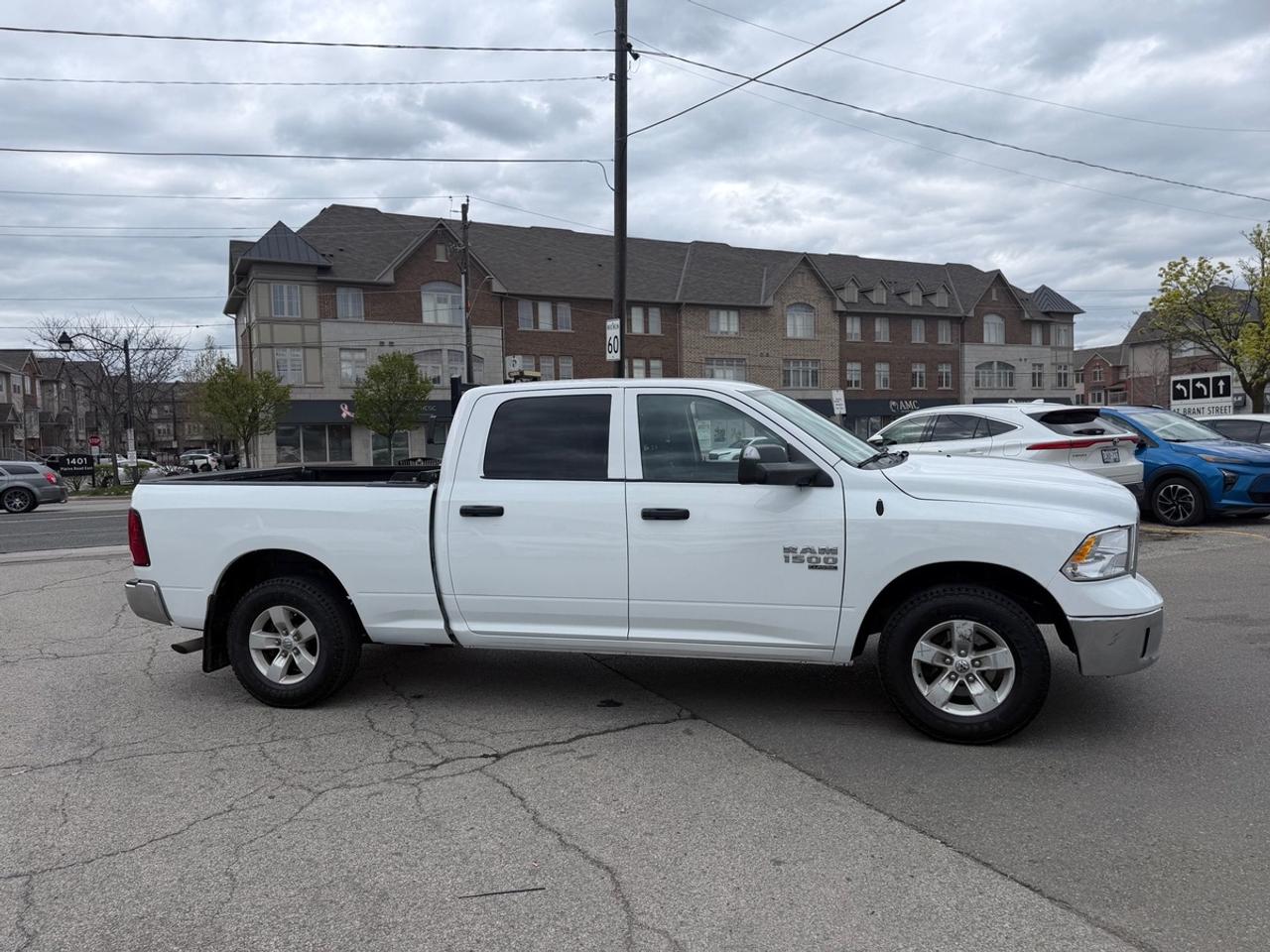 2022 RAM 1500 Classic TRADESMAN Photo4