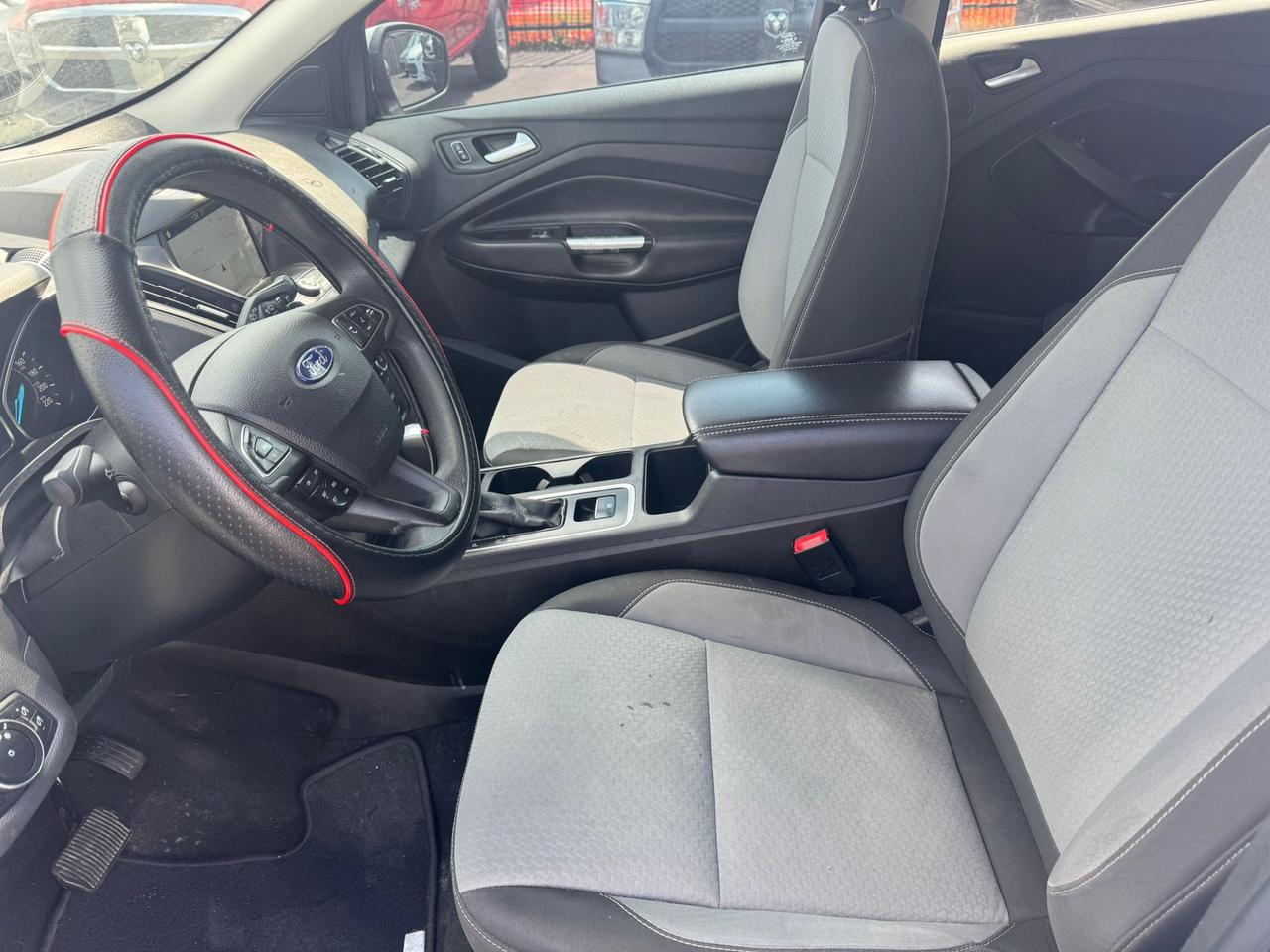 2017 Ford Escape SE Photo