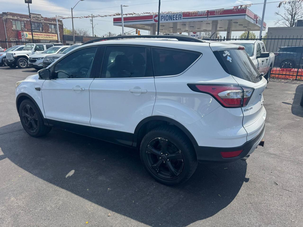 2017 Ford Escape SE Photo