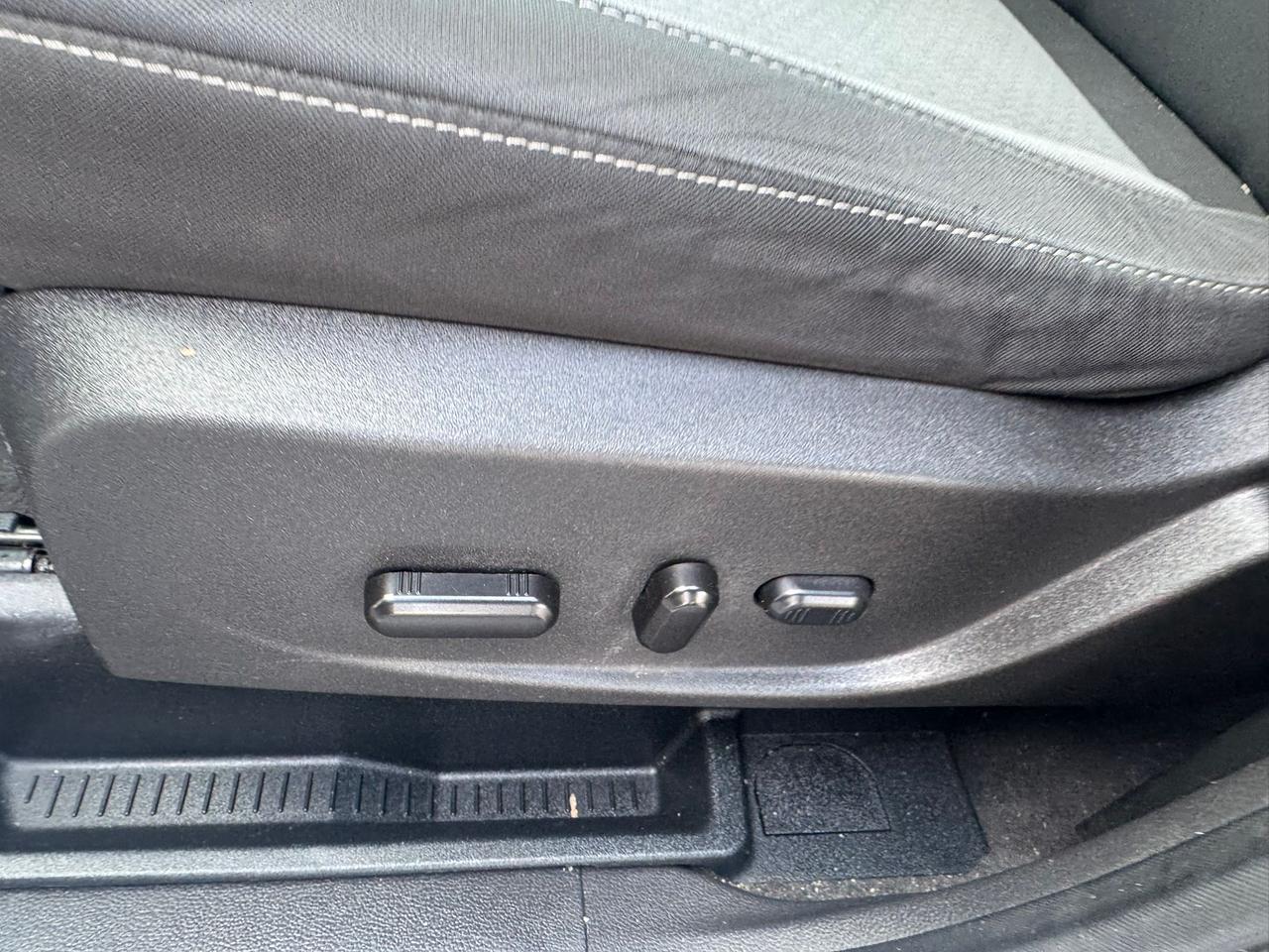 2017 Ford Escape SE Photo