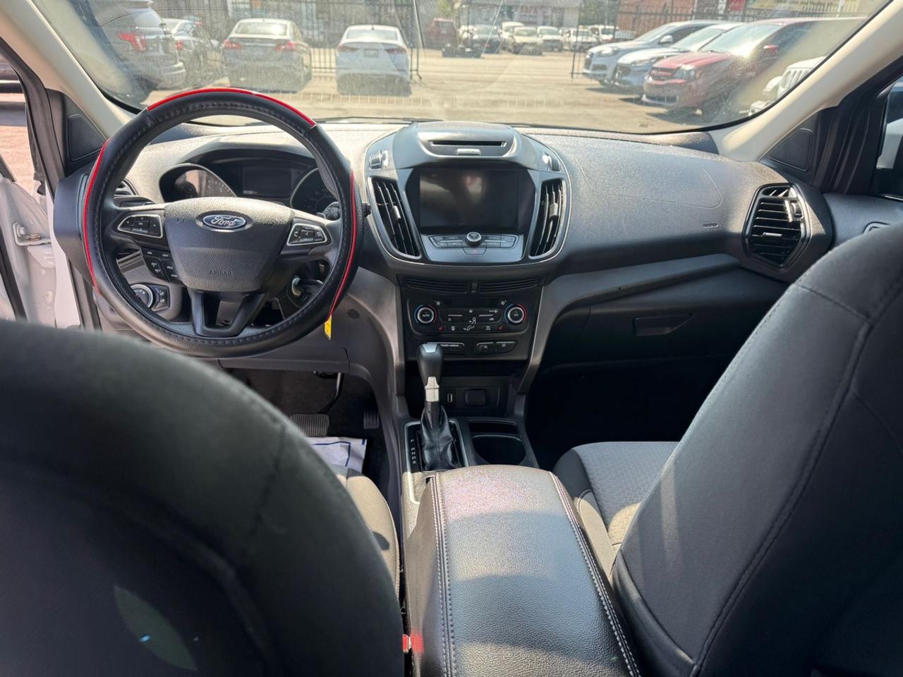 2017 Ford Escape SE Photo