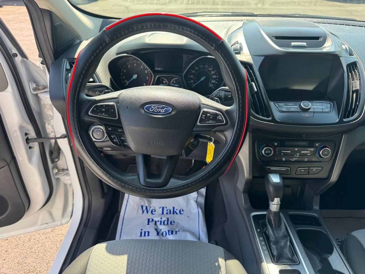 2017 Ford Escape SE Photo