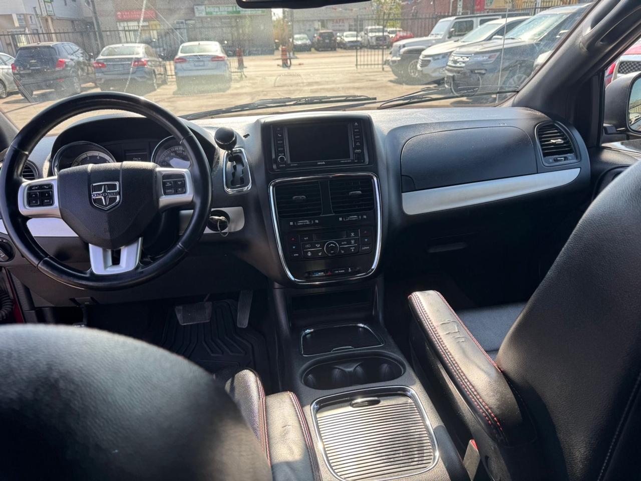 2020 Dodge Grand Caravan GT Photo