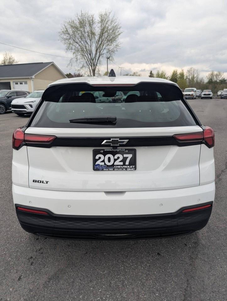 2027 Chevrolet Bolt FWD 4dr LT Photo