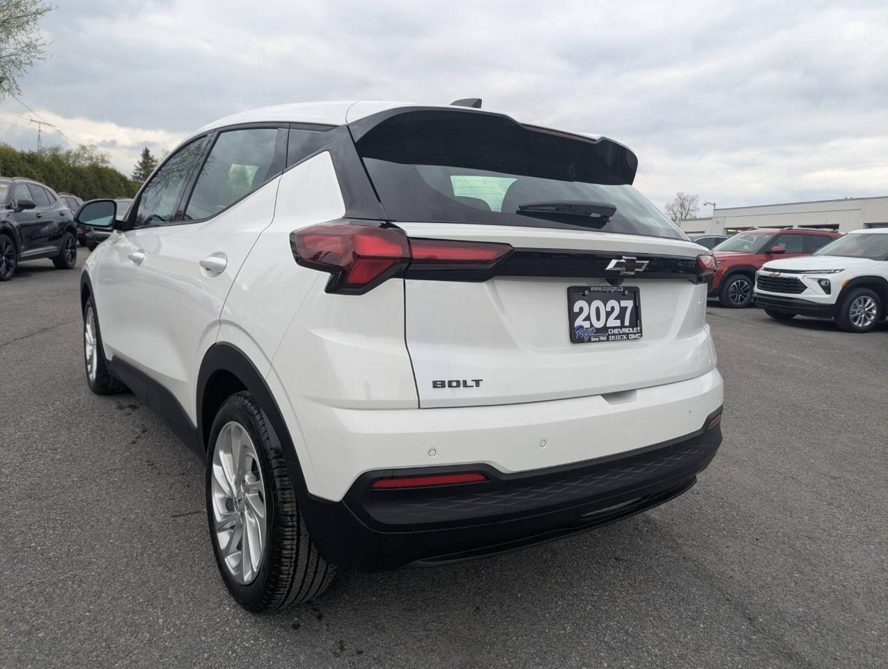 2027 Chevrolet Bolt FWD 4dr LT Photo
