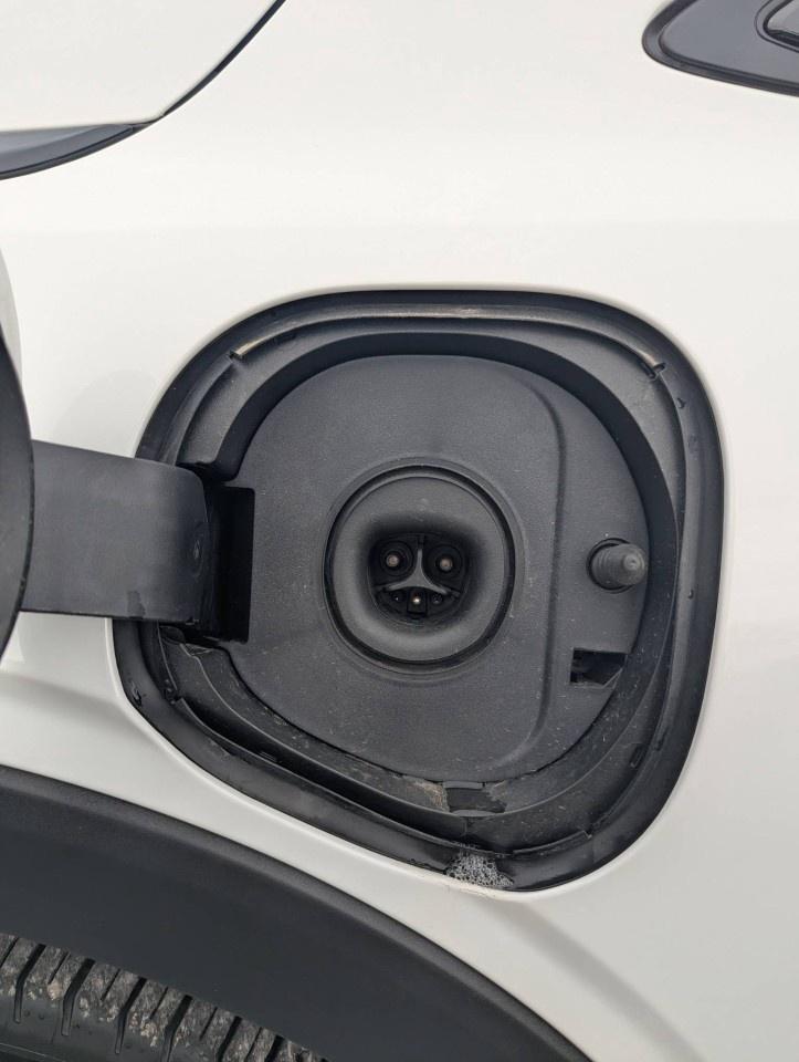 2027 Chevrolet Bolt FWD 4dr LT Photo