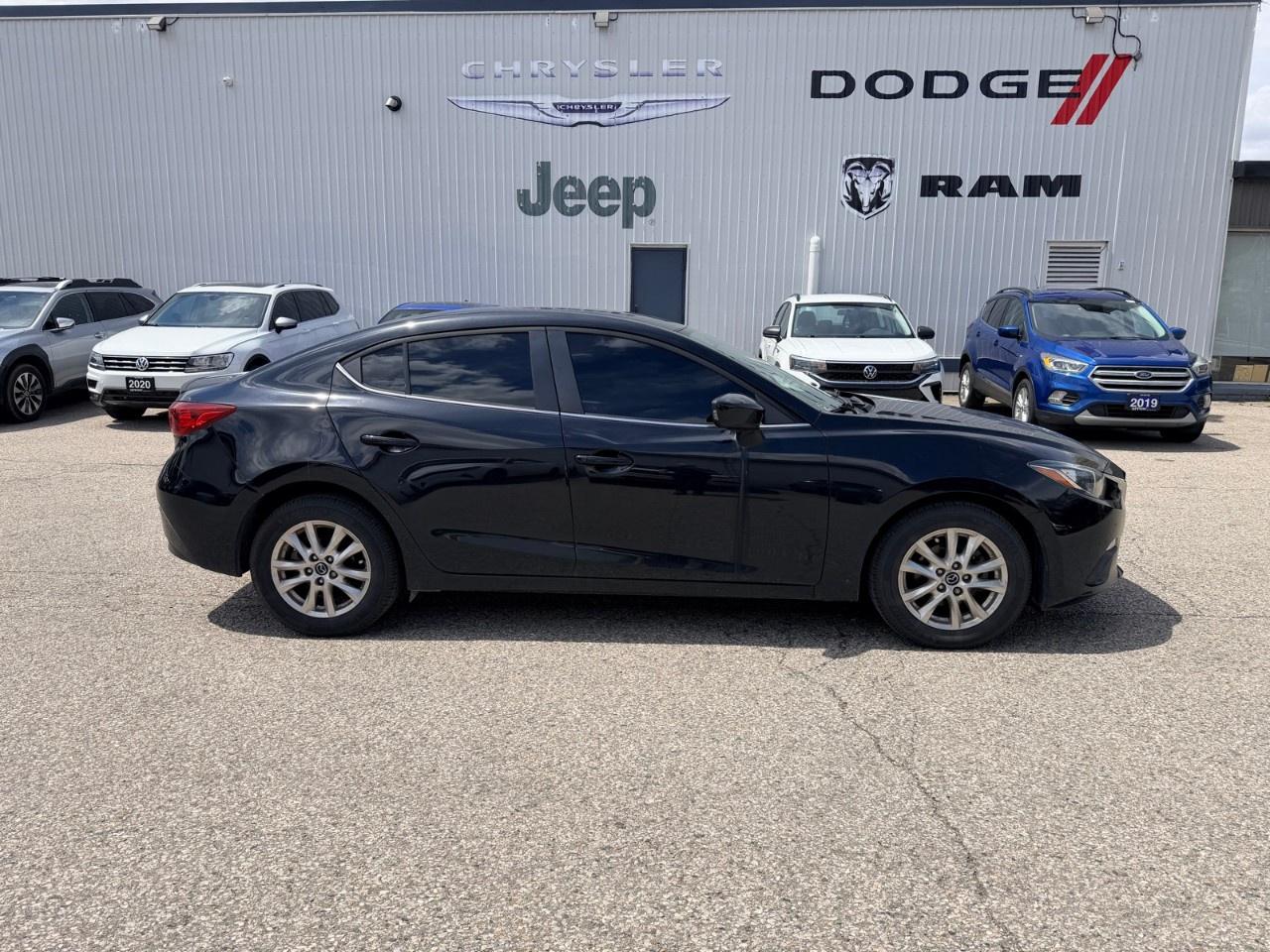 2015 Mazda MAZDA3  Photo