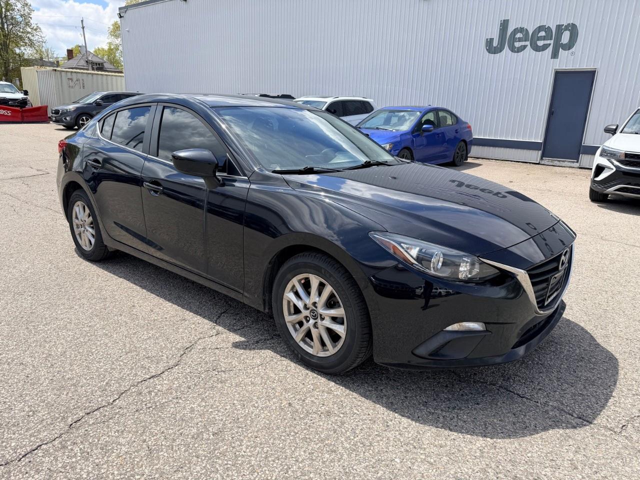 2015 Mazda MAZDA3  Photo