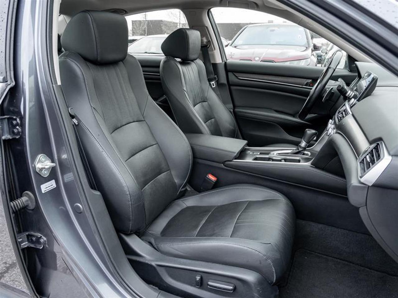 2020 Honda Accord Touring 1.5T 4dr Sedan Photo
