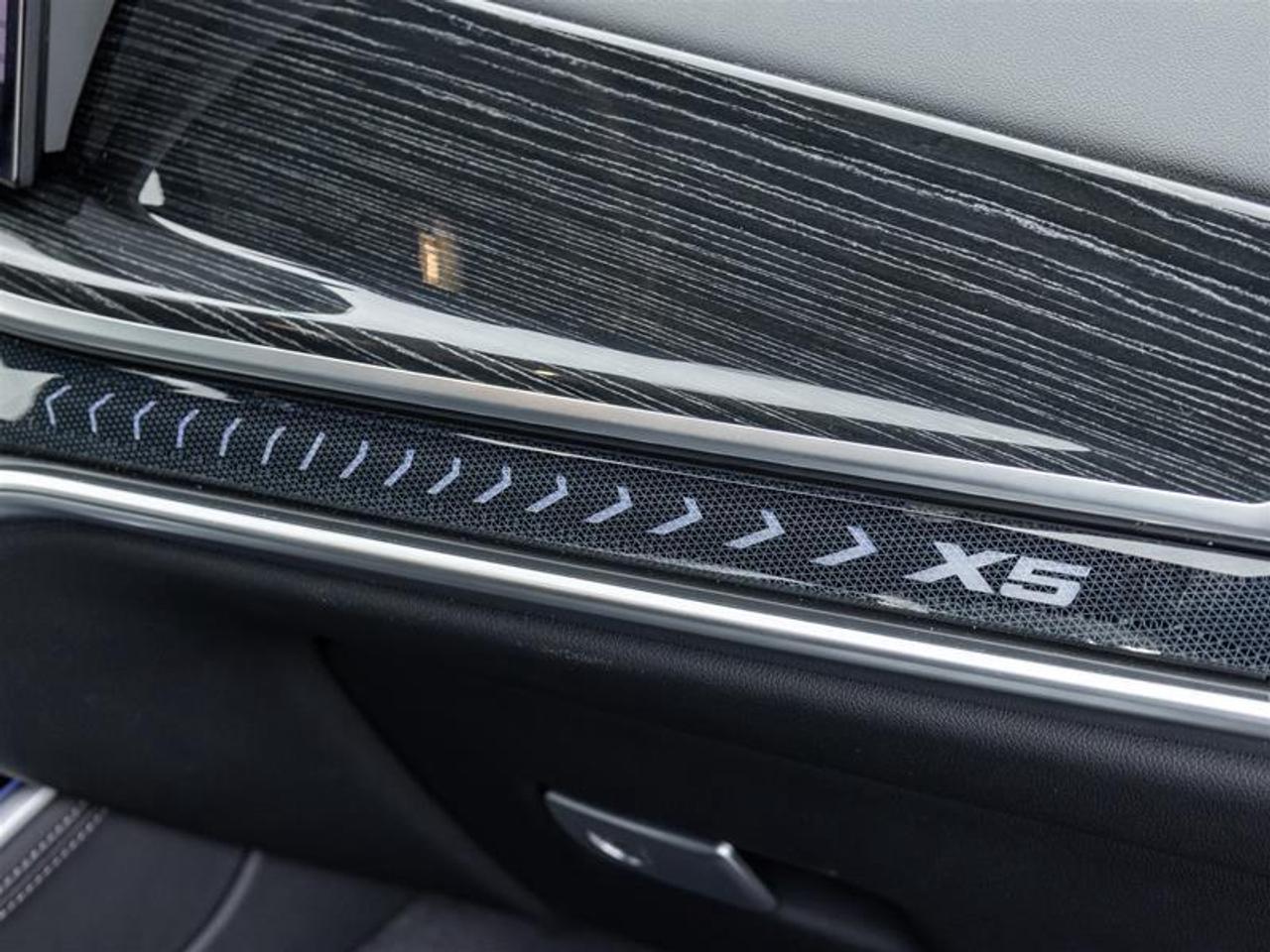 2024 BMW X5 xDrive40i 4dr All-Wheel Drive Sports Activity Vehicle Photo
