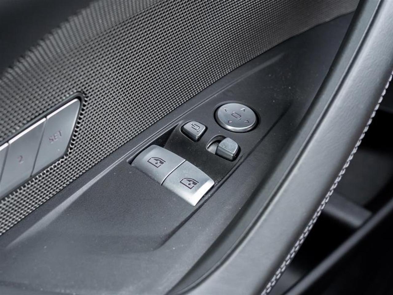 2025 BMW M4 Base 2dr Rear-Wheel Drive Coupe Photo