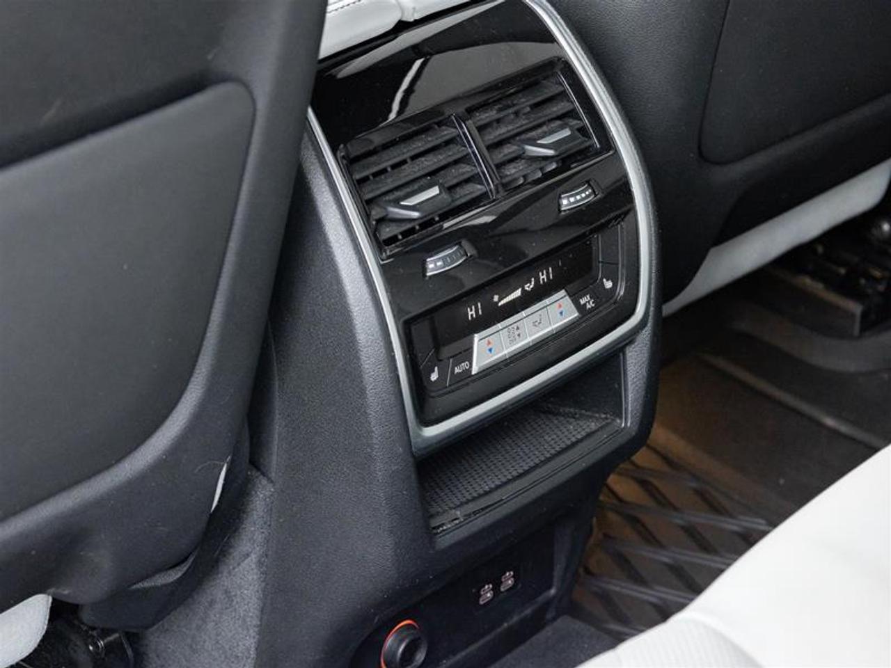 2024 BMW X5 xDrive40i 4dr All-Wheel Drive Sports Activity Vehicle Photo
