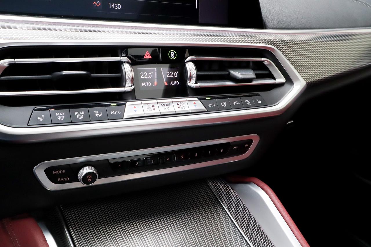 2020 BMW X6  Photo